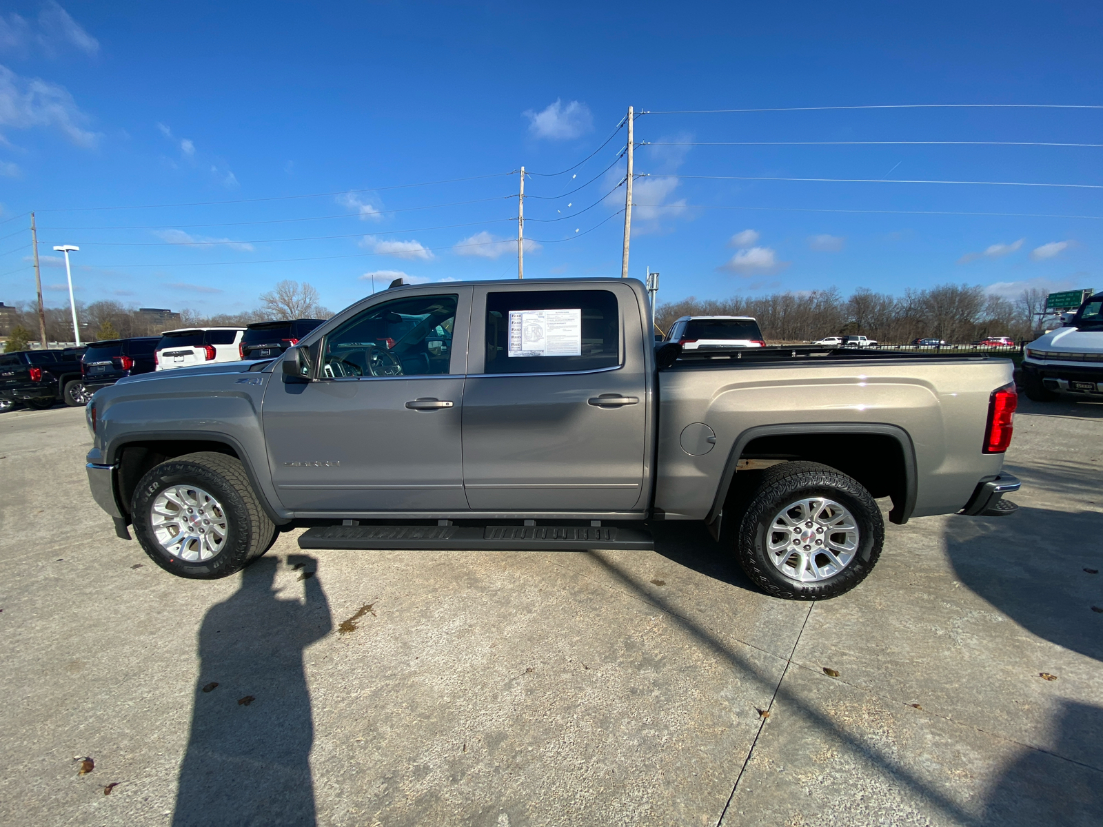 2017 GMC Sierra 1500 SLE 4WD Crew Cab 143.5 9