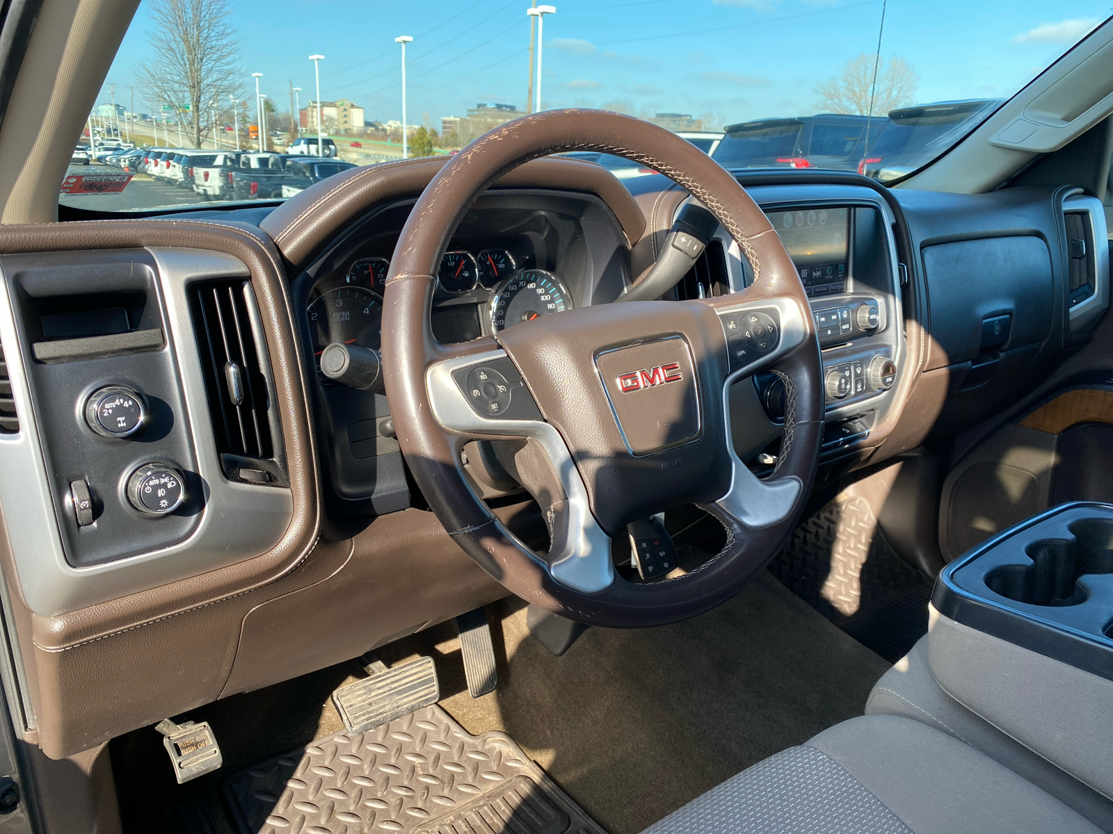 2017 GMC Sierra 1500 SLE 4WD Crew Cab 143.5 12