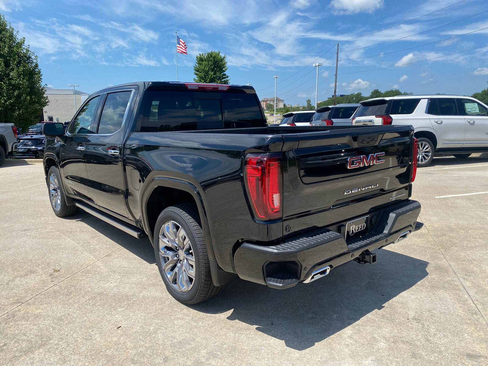 2024 GMC Sierra 1500 Denali 4WD Crew Cab 147 8