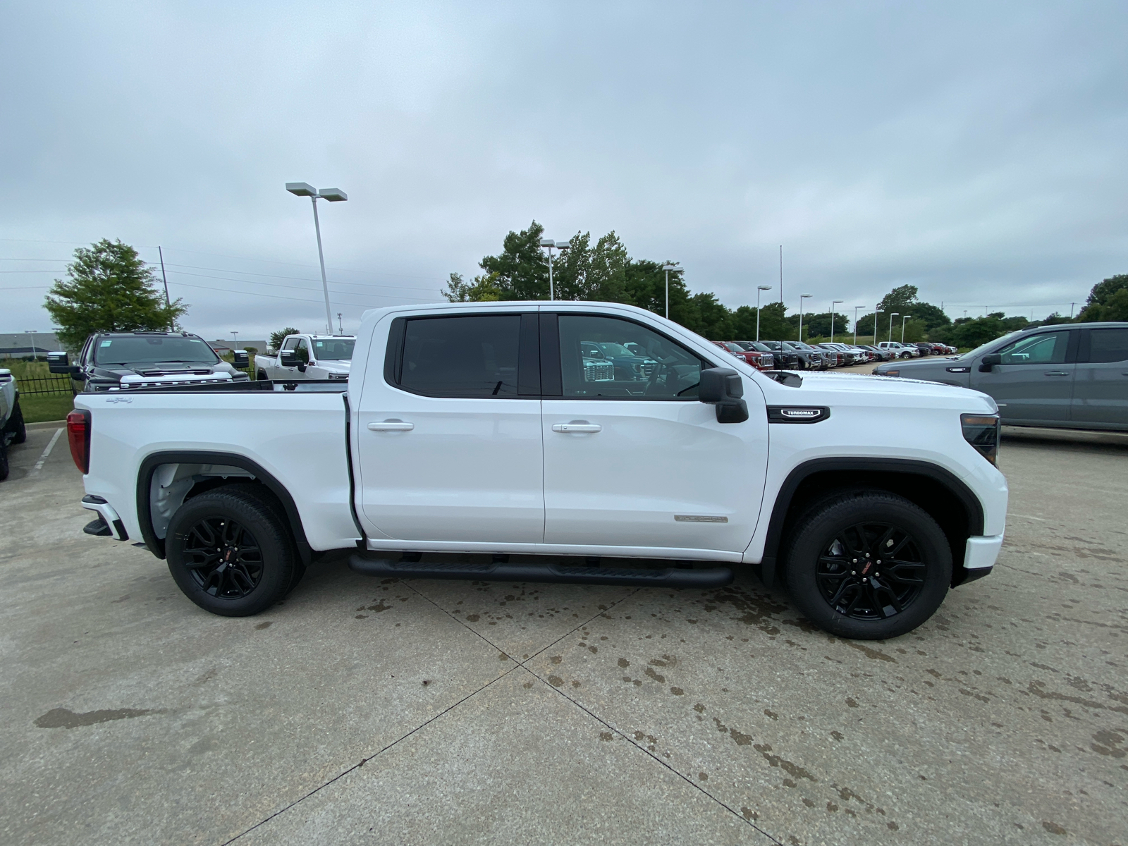 2024 GMC Sierra 1500 Elevation 4WD Crew Cab 147 5