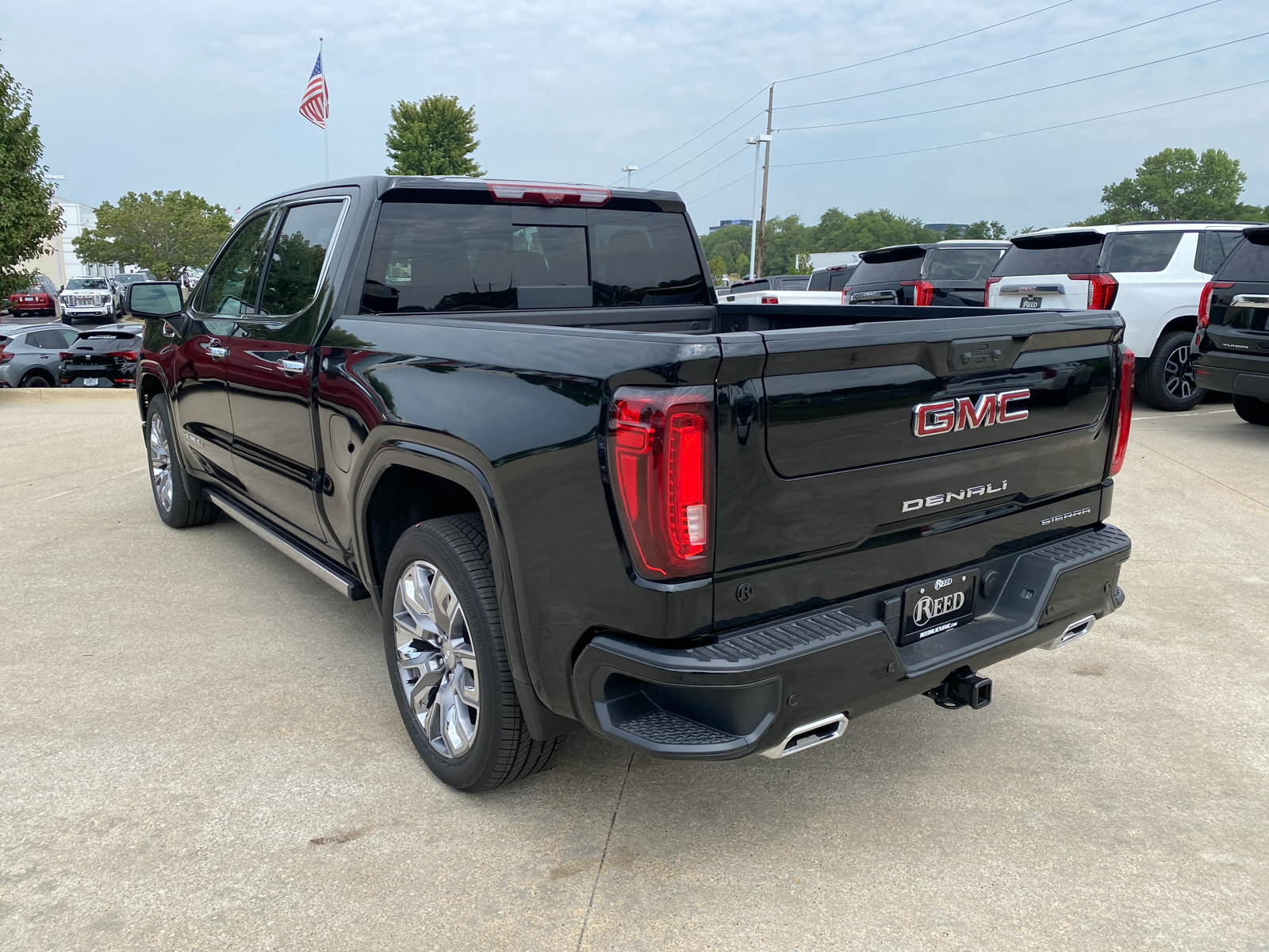 2024 GMC Sierra 1500 Denali 4WD Crew Cab 147 8