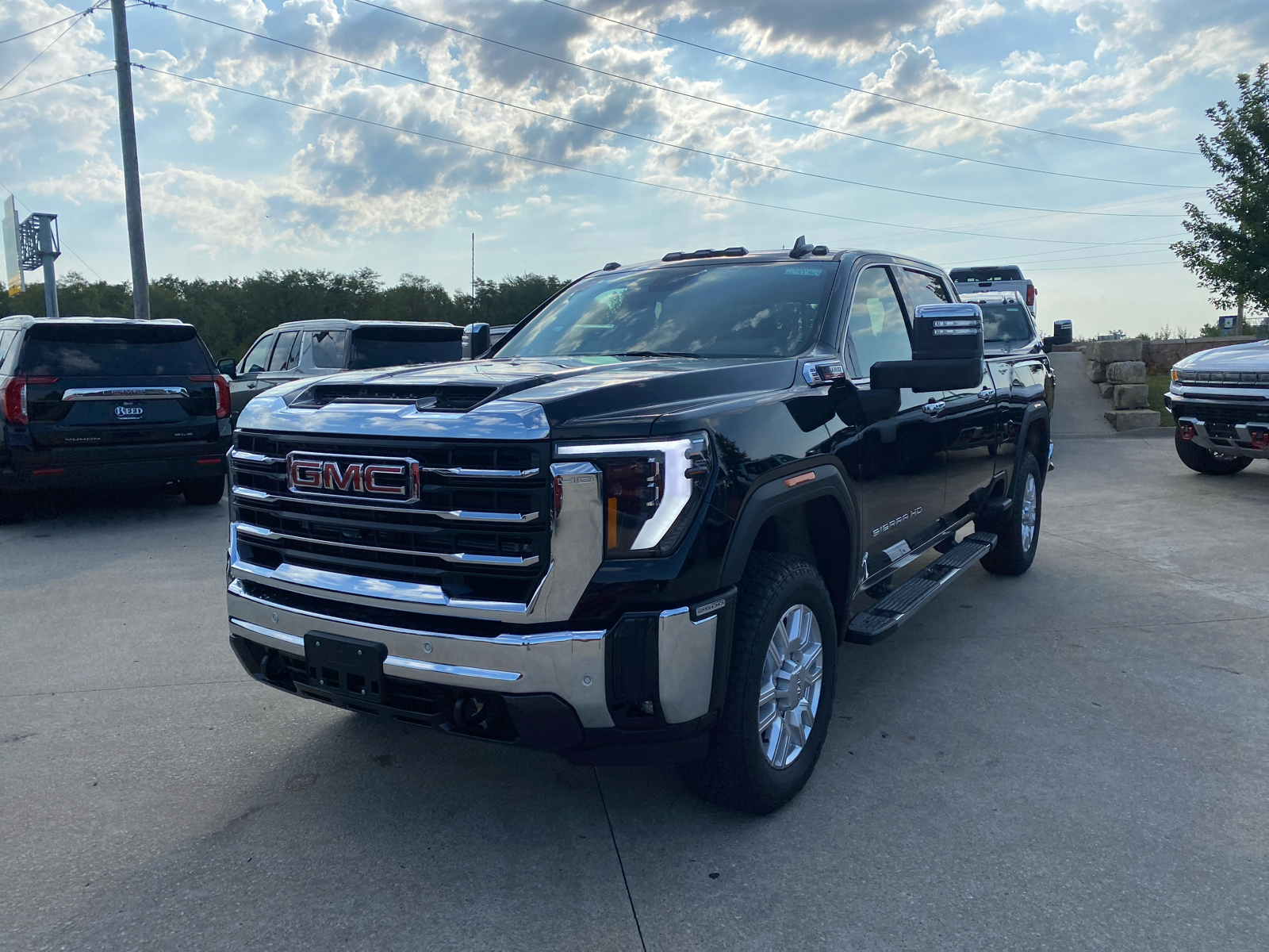 2024 GMC Sierra 2500HD SLT 4WD Crew Cab 159 2