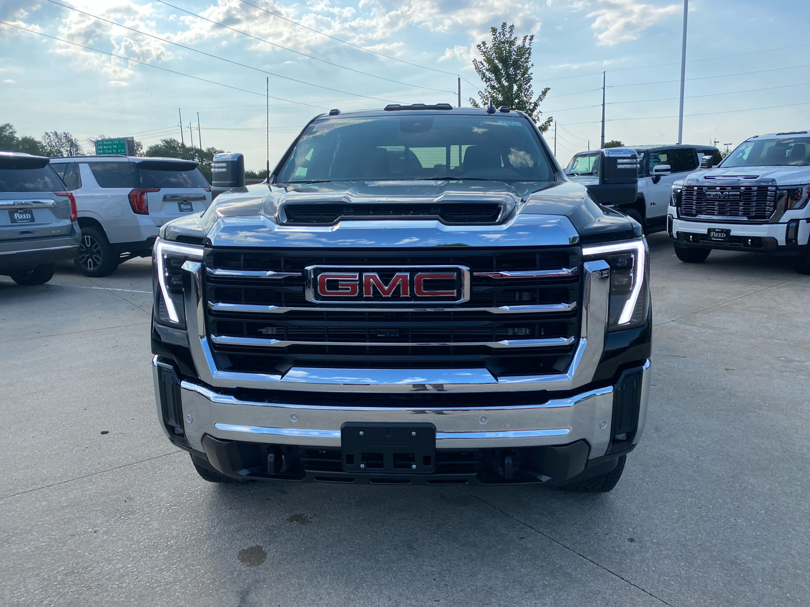 2024 GMC Sierra 2500HD SLT 4WD Crew Cab 159 3