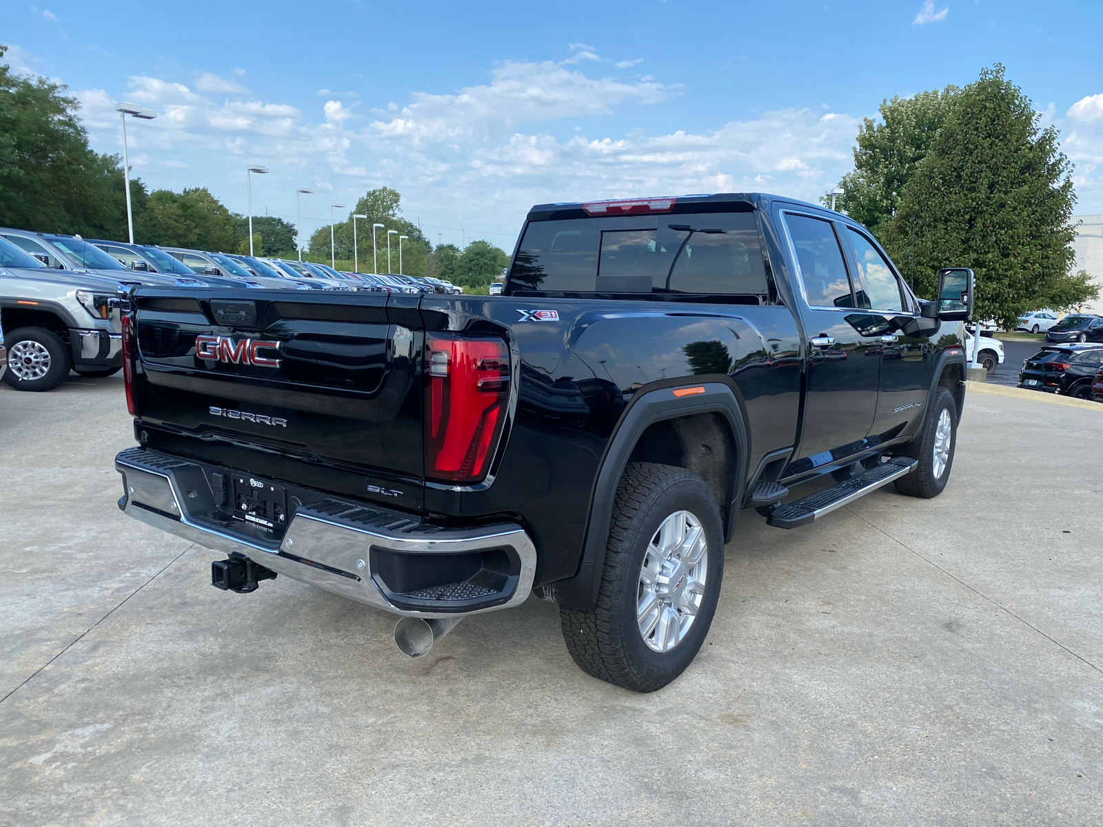 2024 GMC Sierra 2500HD SLT 4WD Crew Cab 159 6