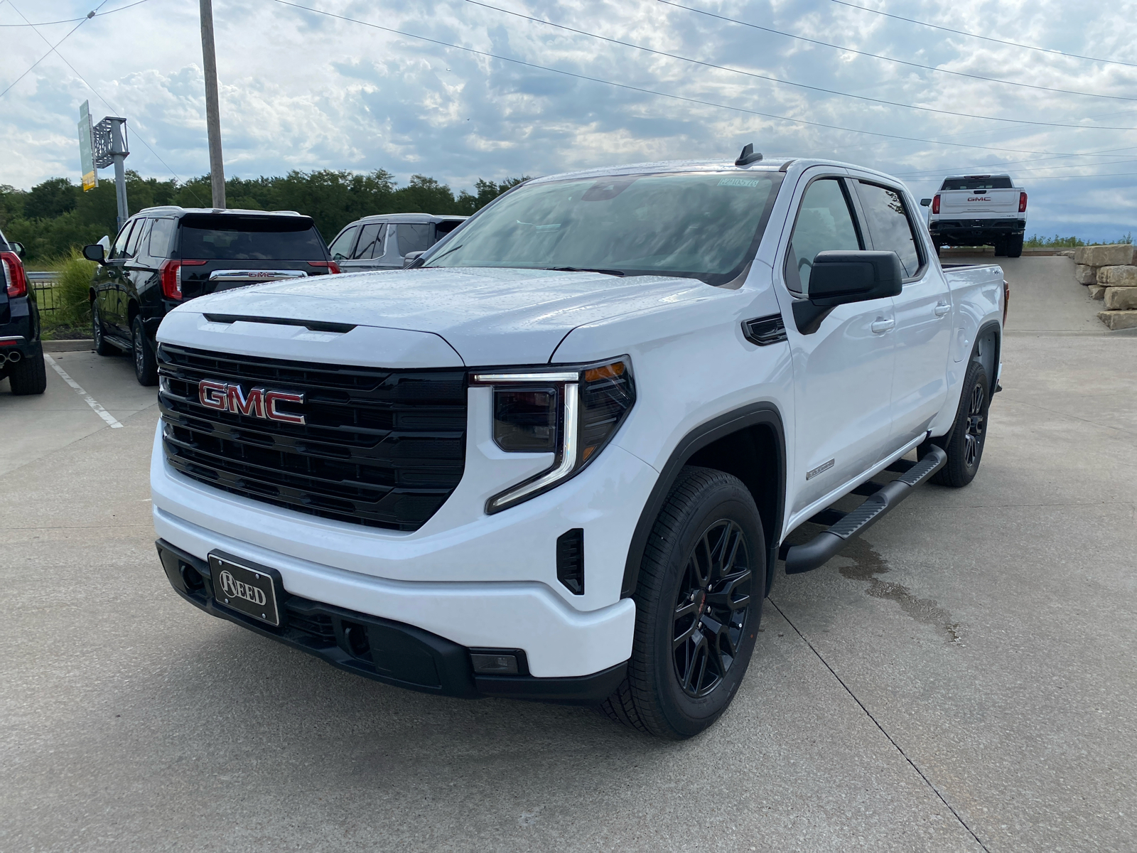 2024 GMC Sierra 1500 Elevation 4WD Crew Cab 147 2