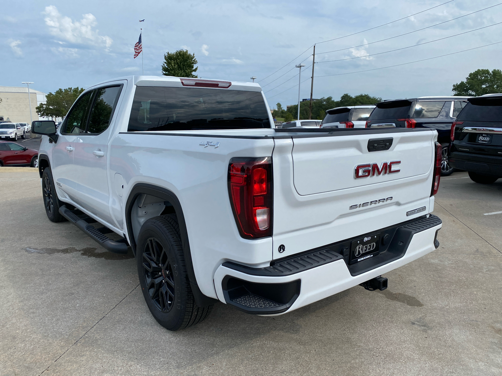 2024 GMC Sierra 1500 Elevation 4WD Crew Cab 147 8