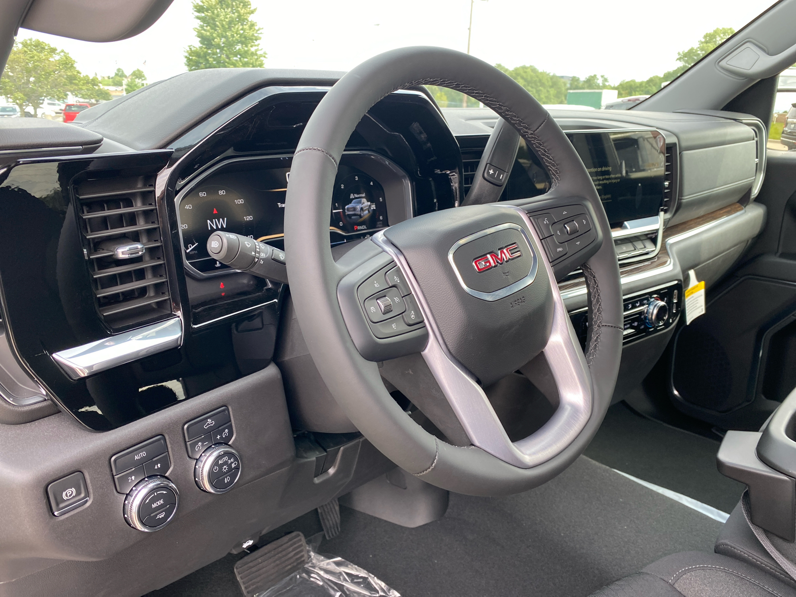 2024 GMC Sierra 1500 Elevation 4WD Crew Cab 147 12