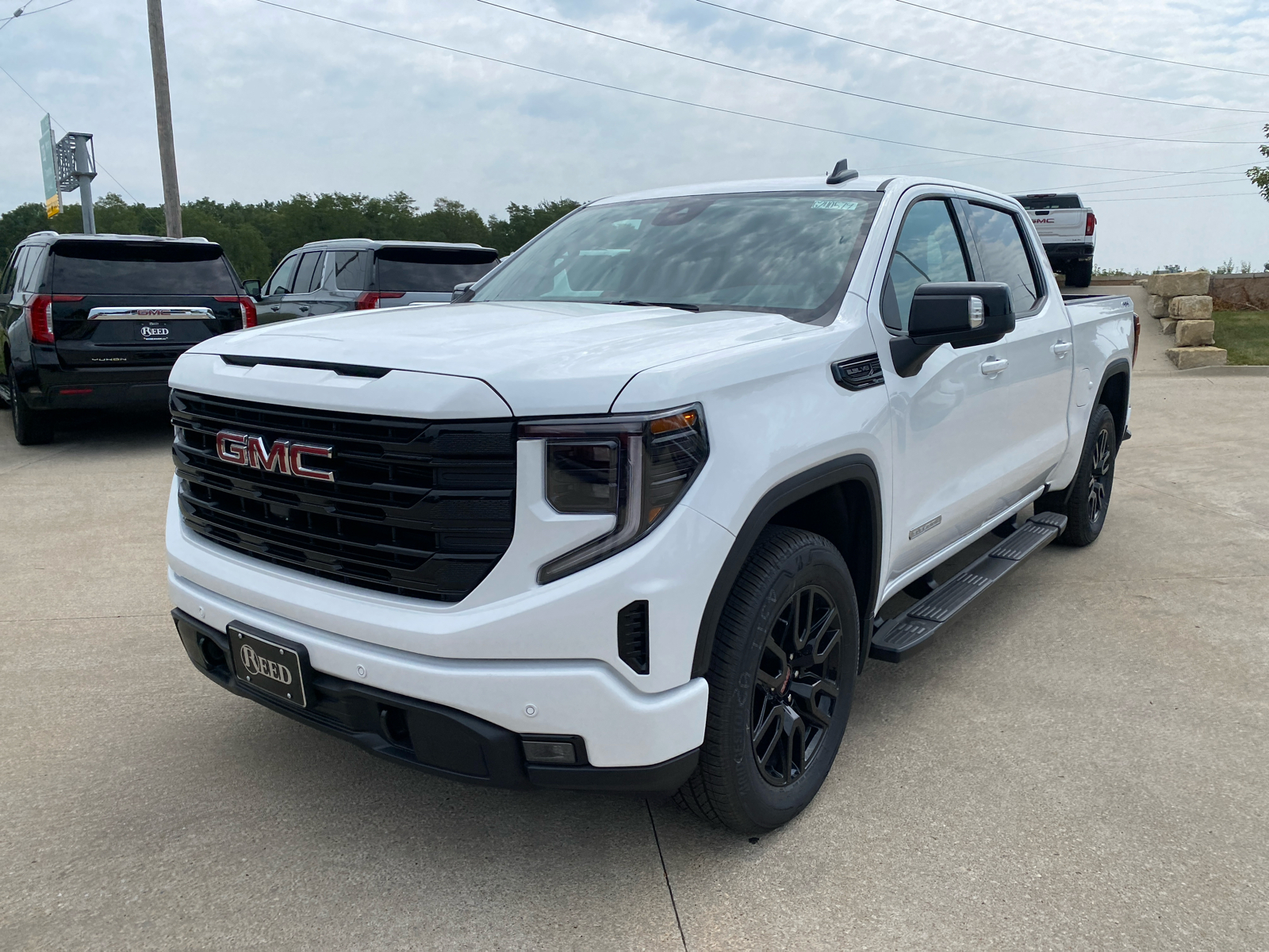 2024 GMC Sierra 1500 Elevation 4WD Crew Cab 147 2