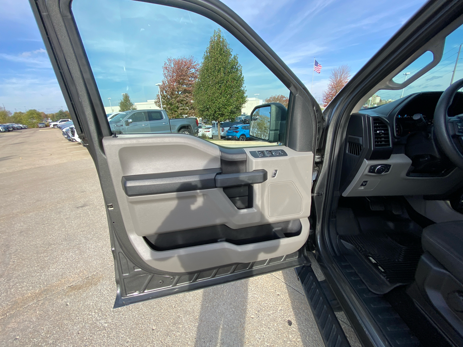 2018 Ford F-150 XL 4WD SuperCrew 5.5 Box 10