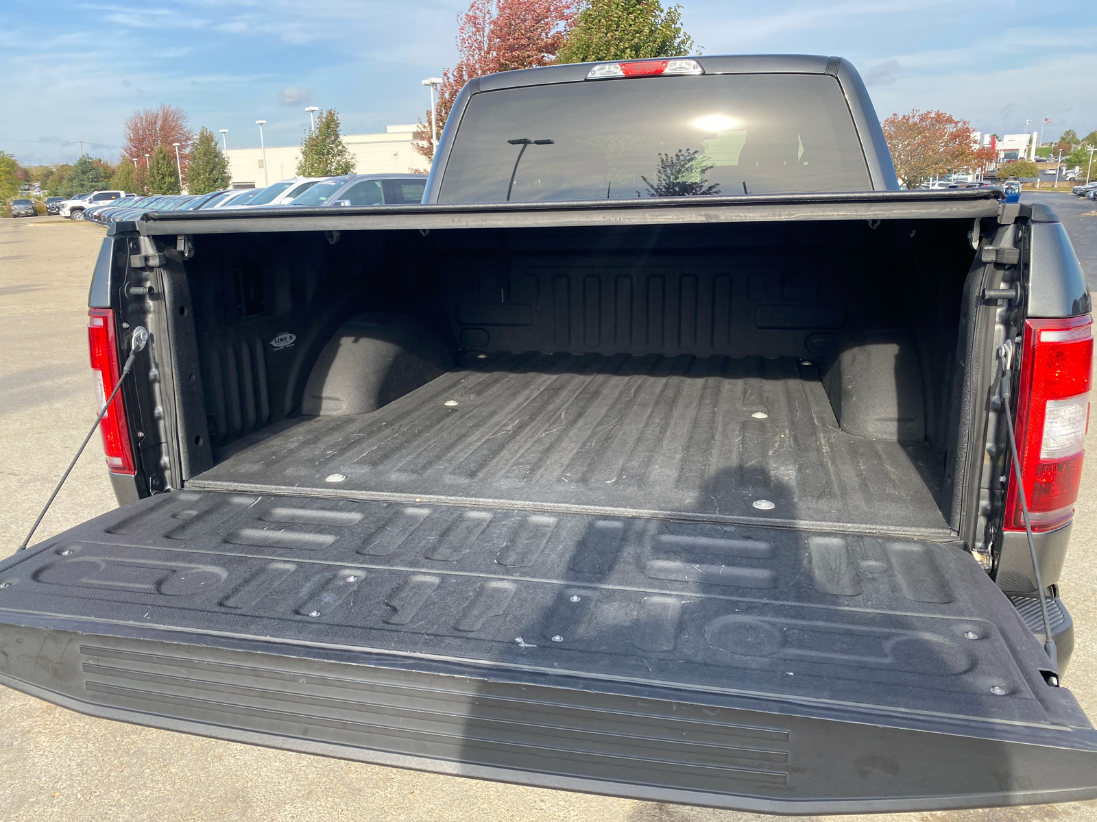 2018 Ford F-150 XL 4WD SuperCrew 5.5 Box 29