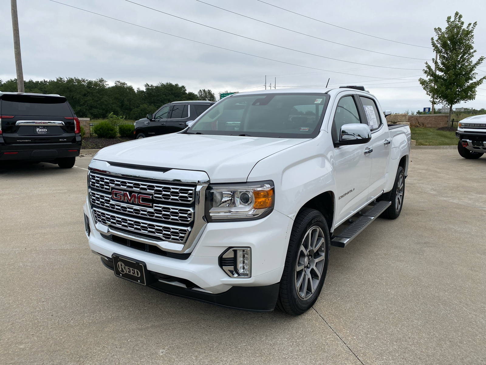 2022 GMC Canyon 4WD Denali Crew Cab 128 2