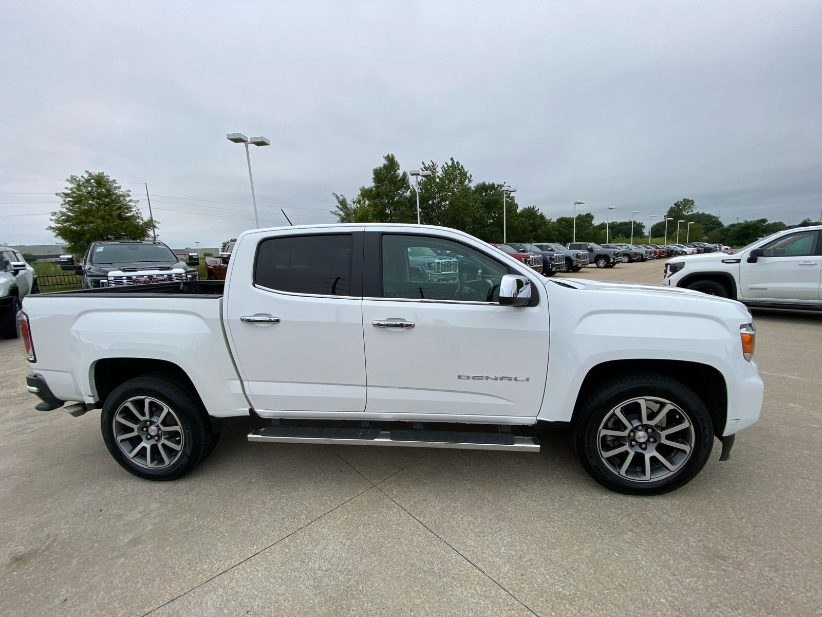 2022 GMC Canyon 4WD Denali Crew Cab 128 5