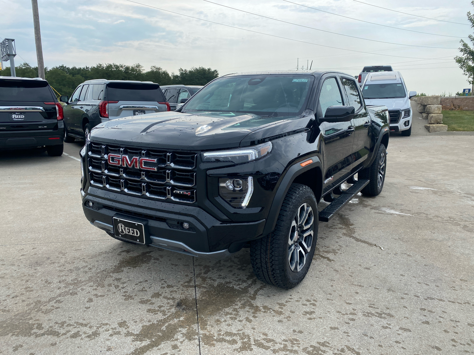 2024 GMC Canyon 4WD AT4 Crew Cab 2