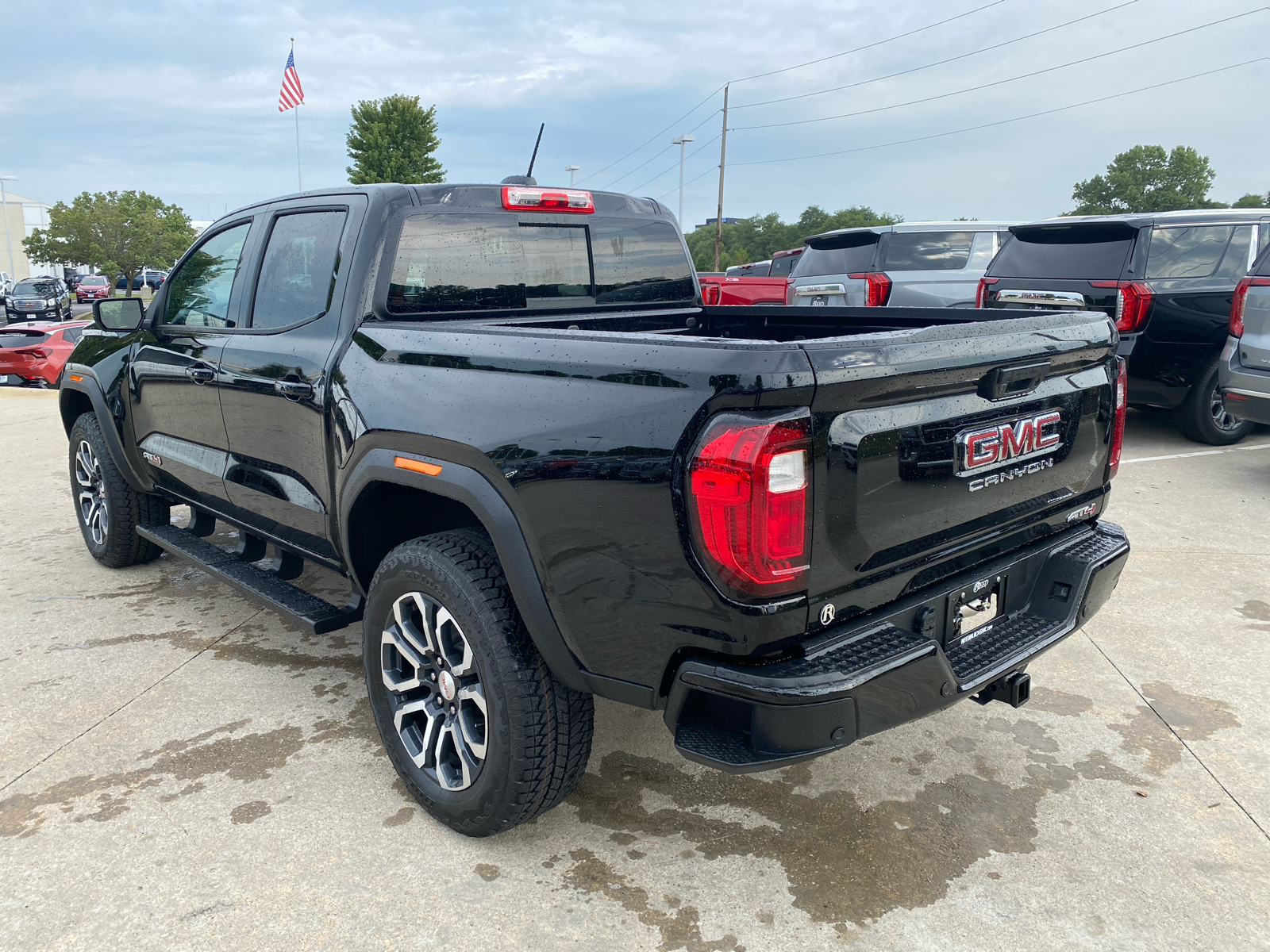 2024 GMC Canyon 4WD AT4 Crew Cab 8