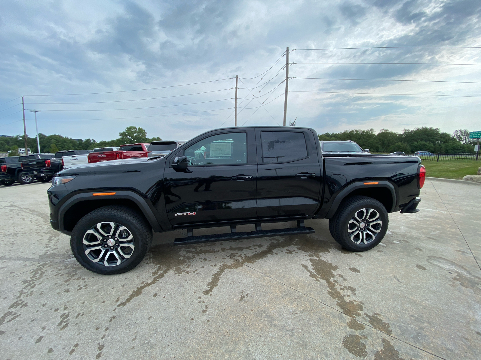 2024 GMC Canyon 4WD AT4 Crew Cab 9