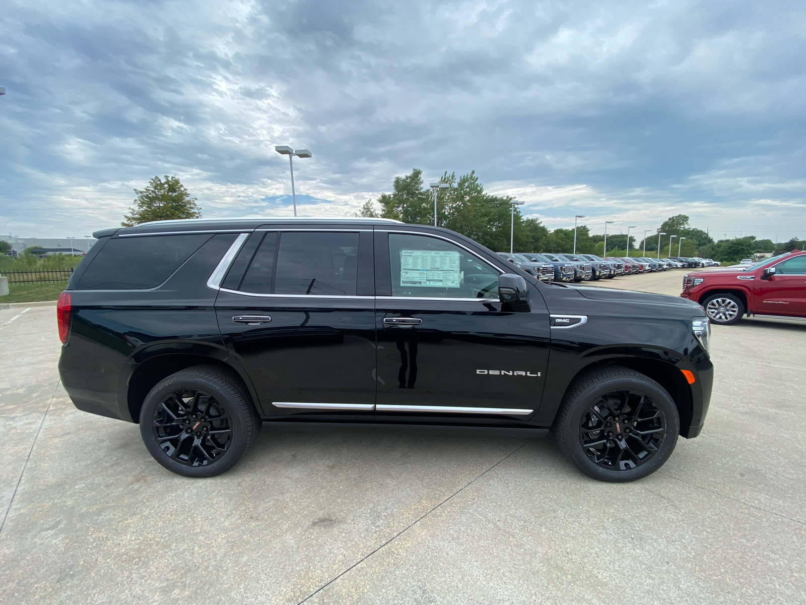 2024 GMC Yukon Denali 5