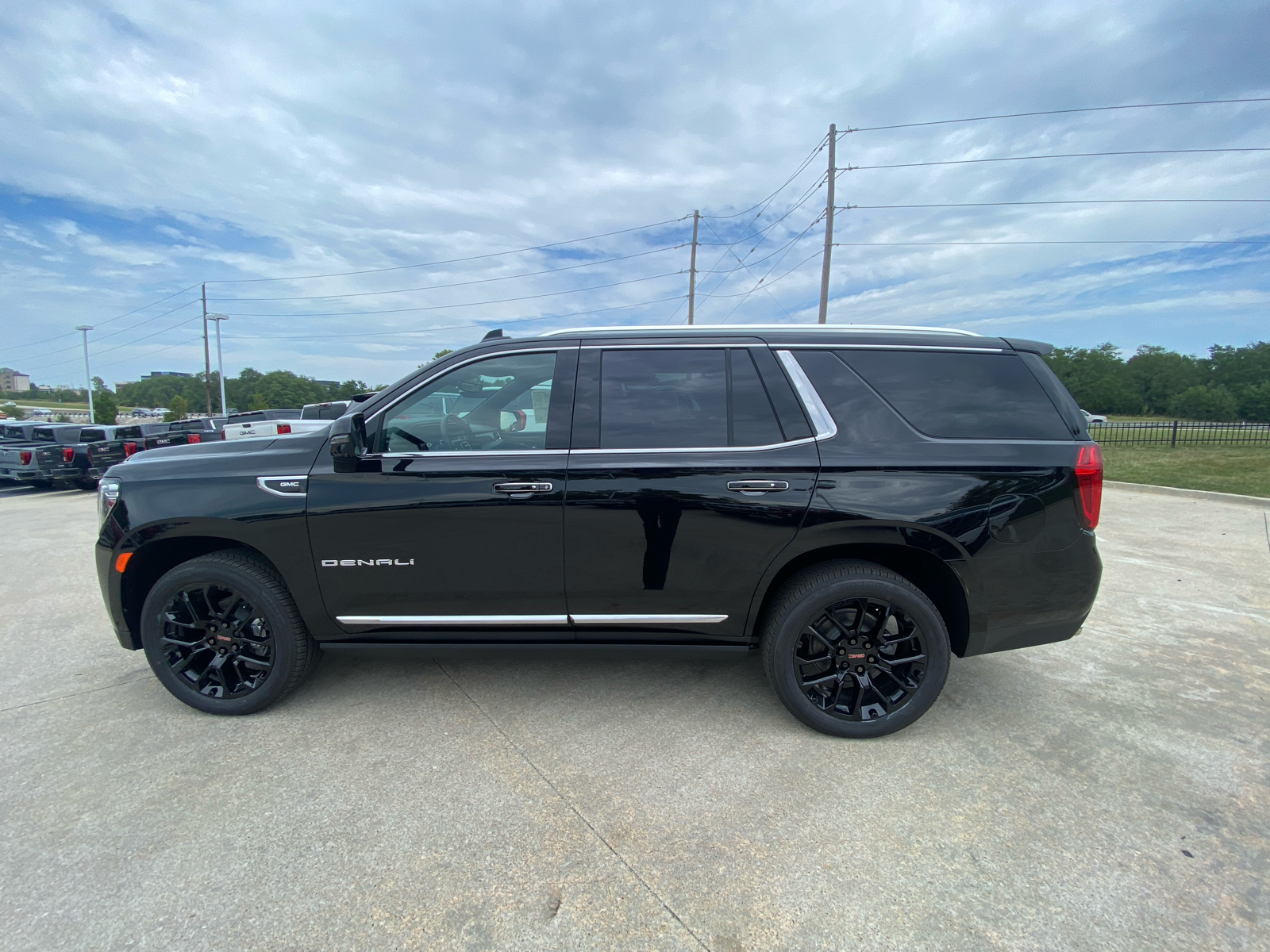 2024 GMC Yukon Denali 9