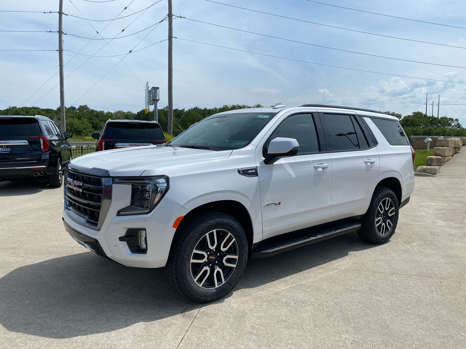 2024 GMC Yukon AT4 1