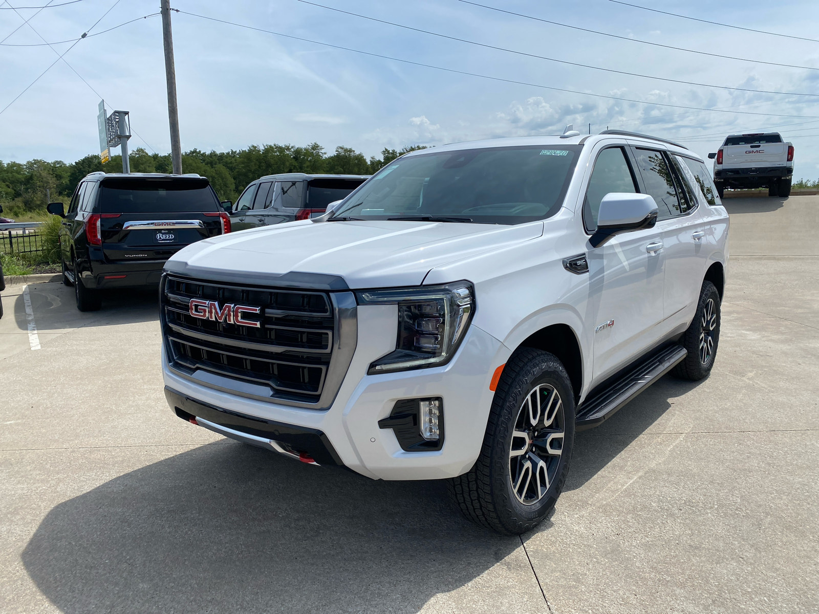 2024 GMC Yukon AT4 2