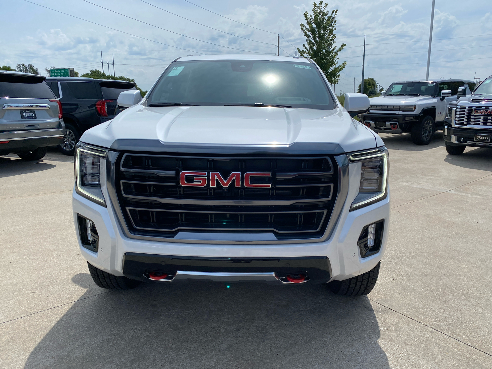 2024 GMC Yukon AT4 3