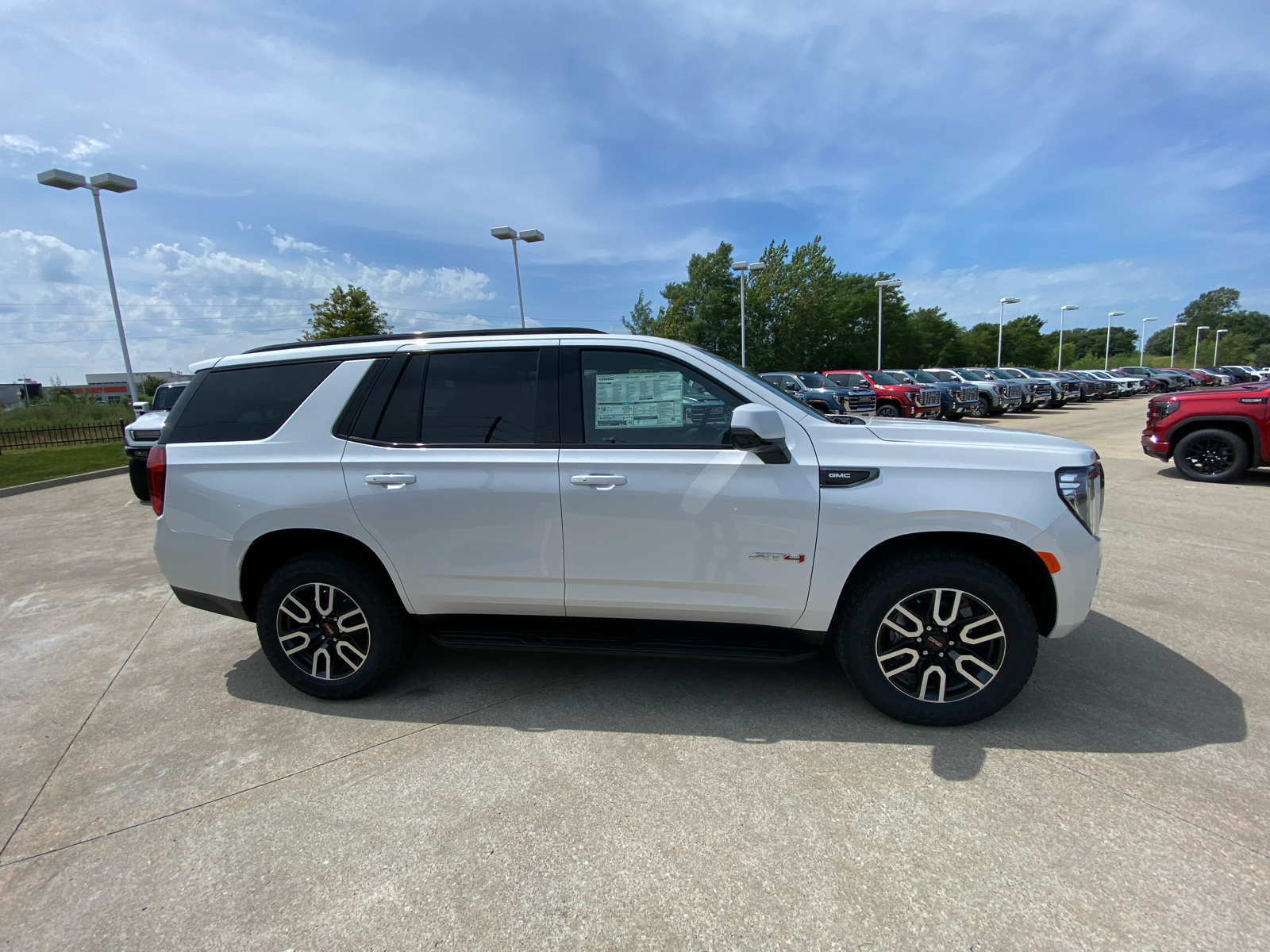 2024 GMC Yukon AT4 5