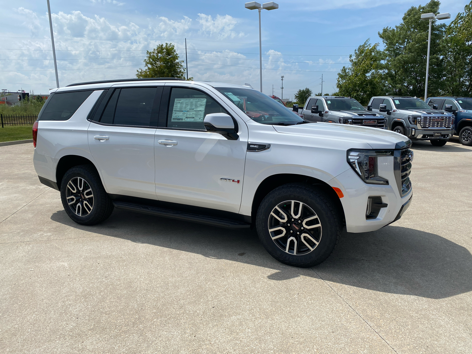 2024 GMC Yukon AT4 37