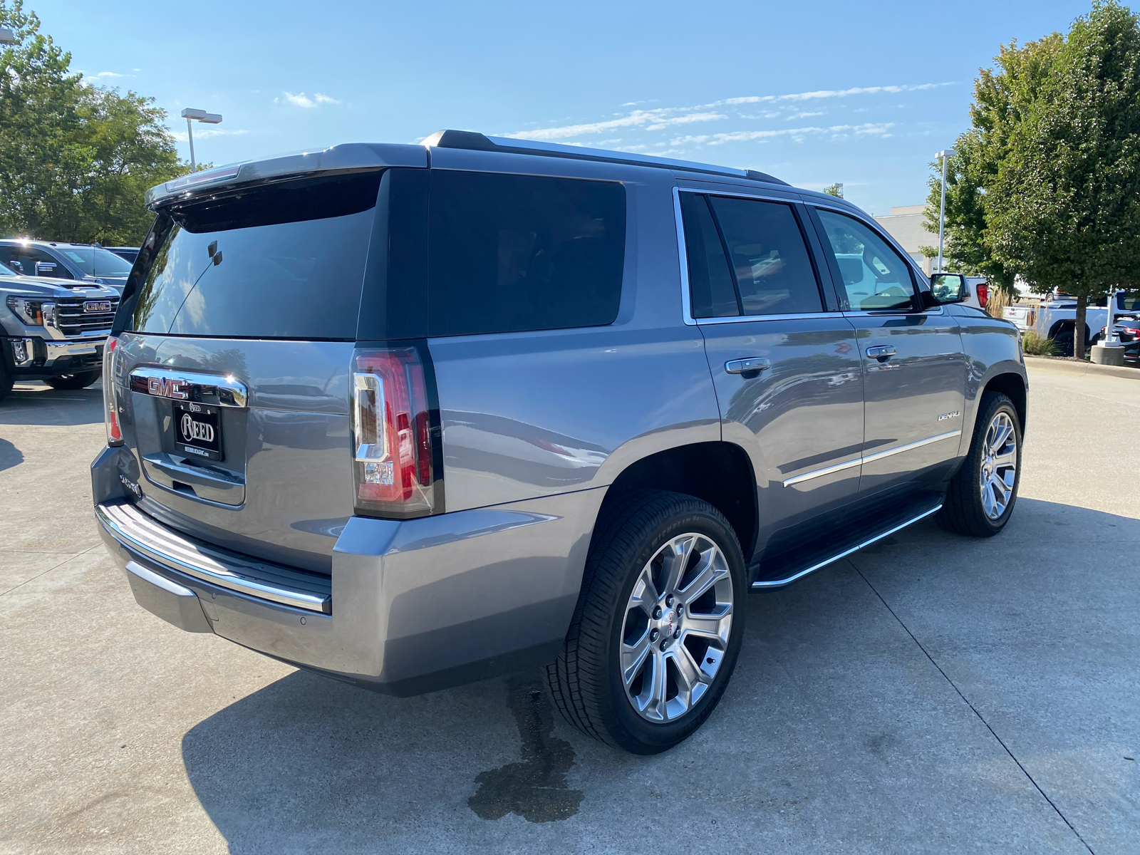 2020 GMC Yukon Denali 6