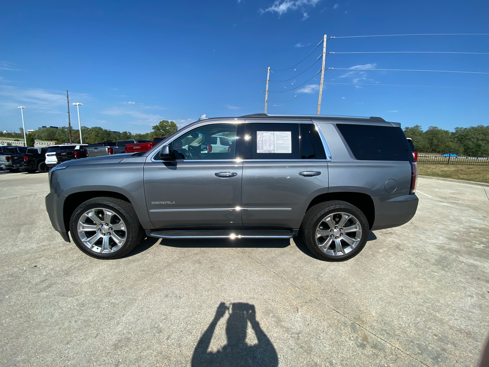 2020 GMC Yukon Denali 9