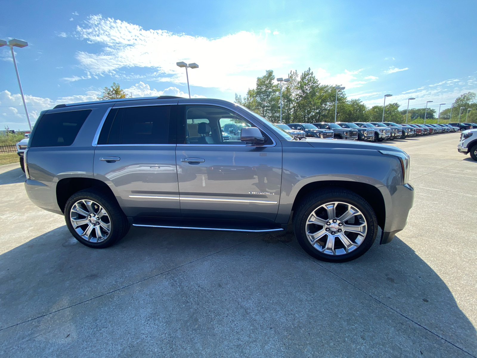 2020 GMC Yukon Denali 43