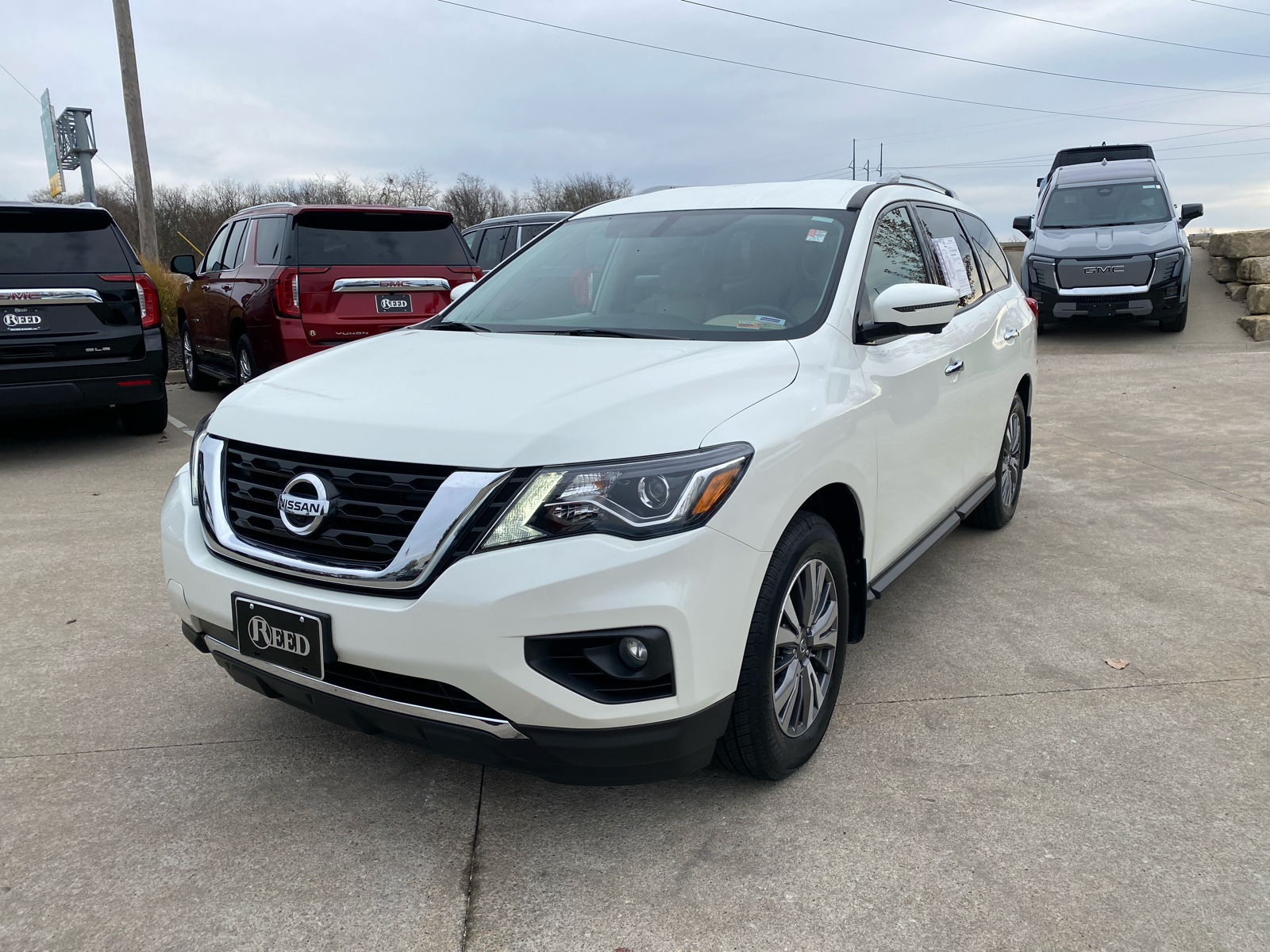 2020 Nissan Pathfinder SL 2