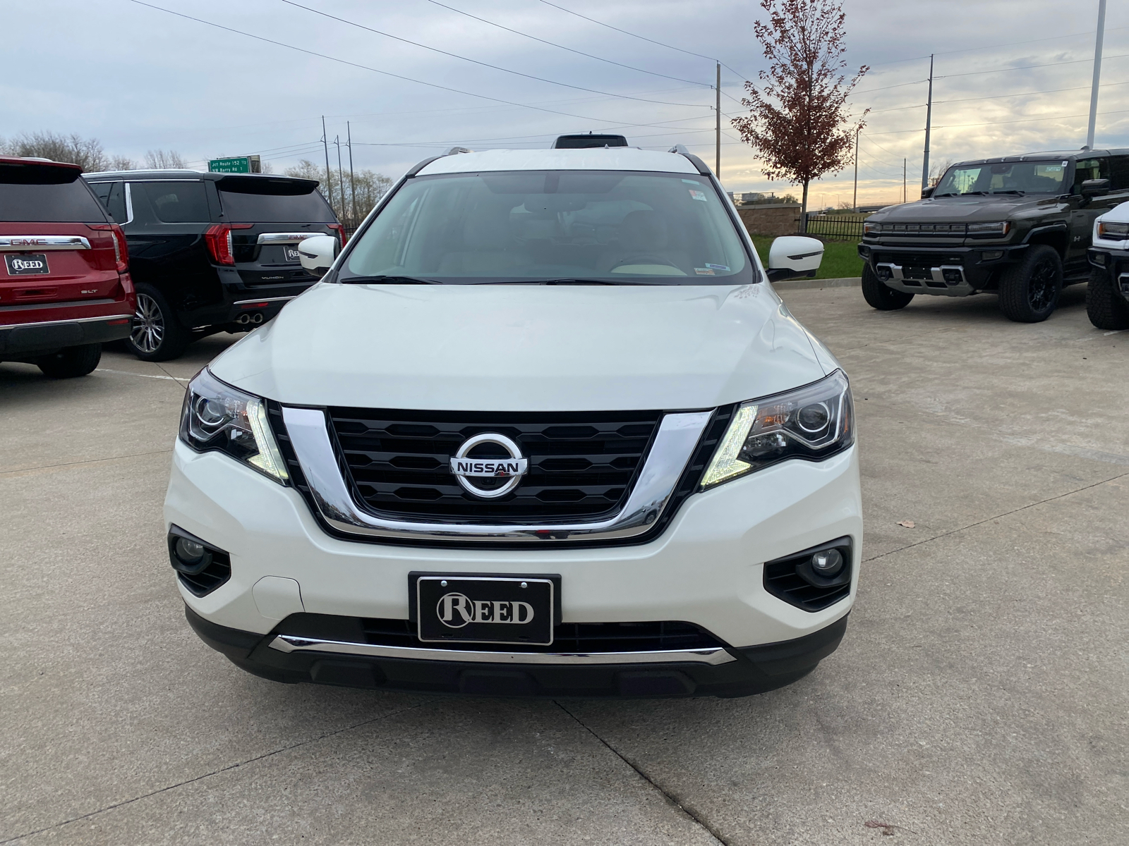 2020 Nissan Pathfinder SL 3