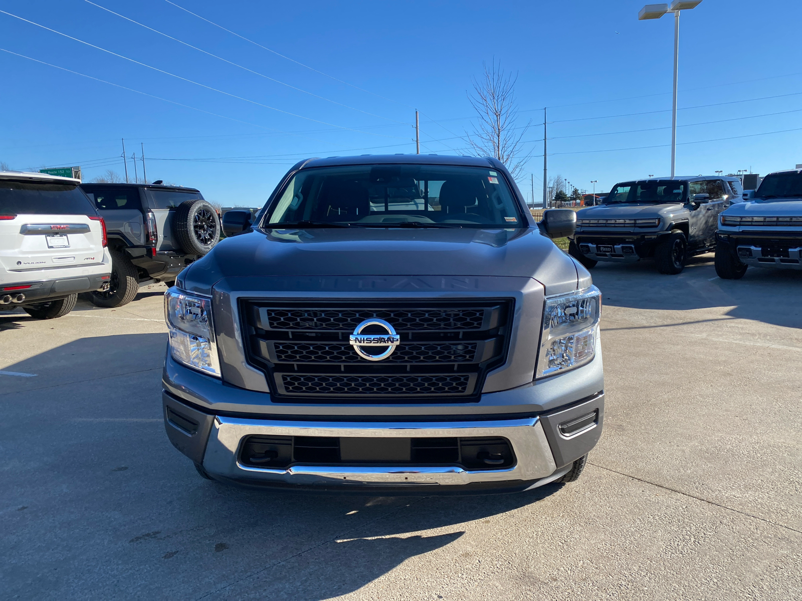 2022 Nissan Titan SV 4x4 Crew Cab 3