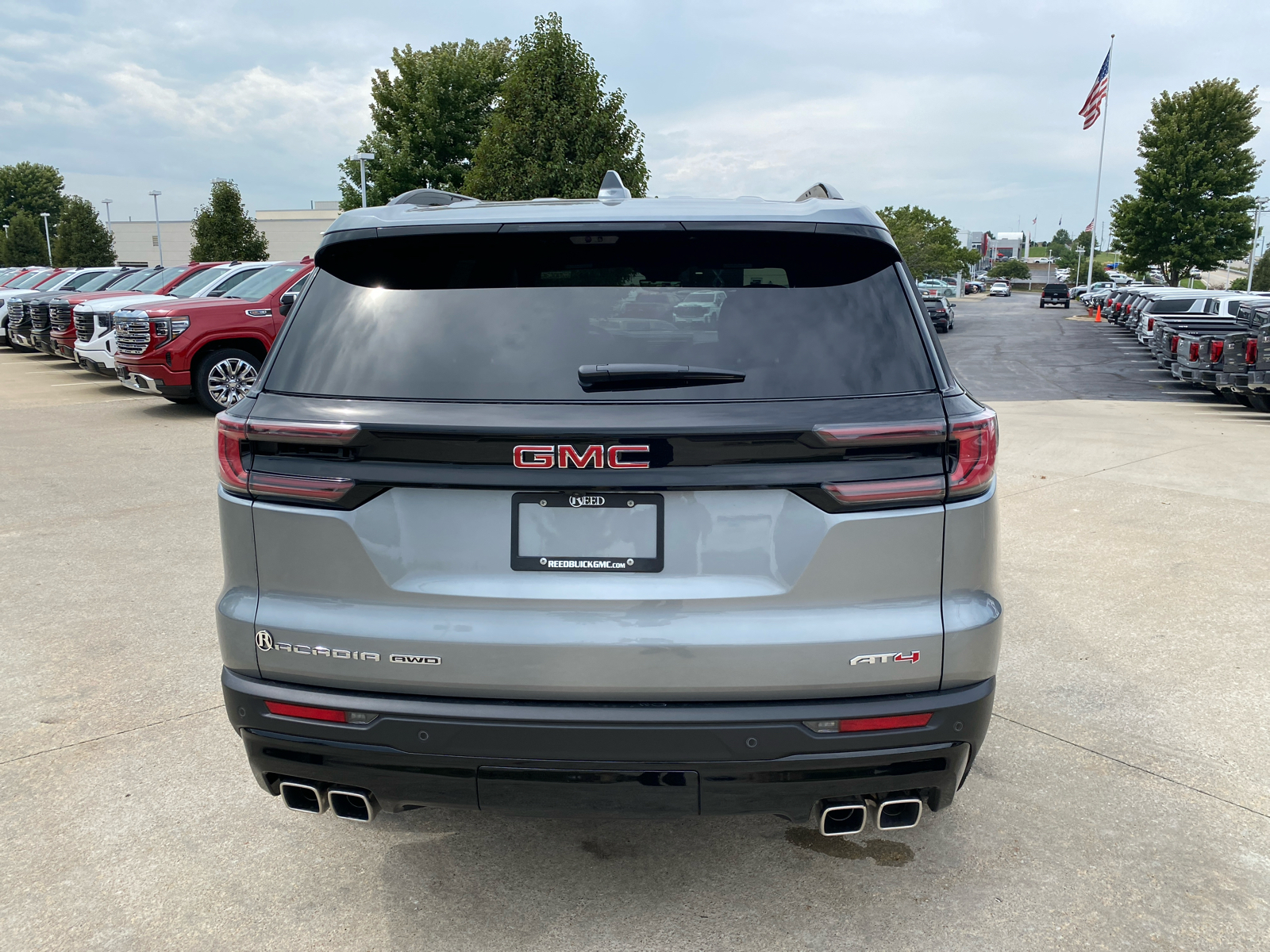 2024 GMC Acadia AWD AT4 7