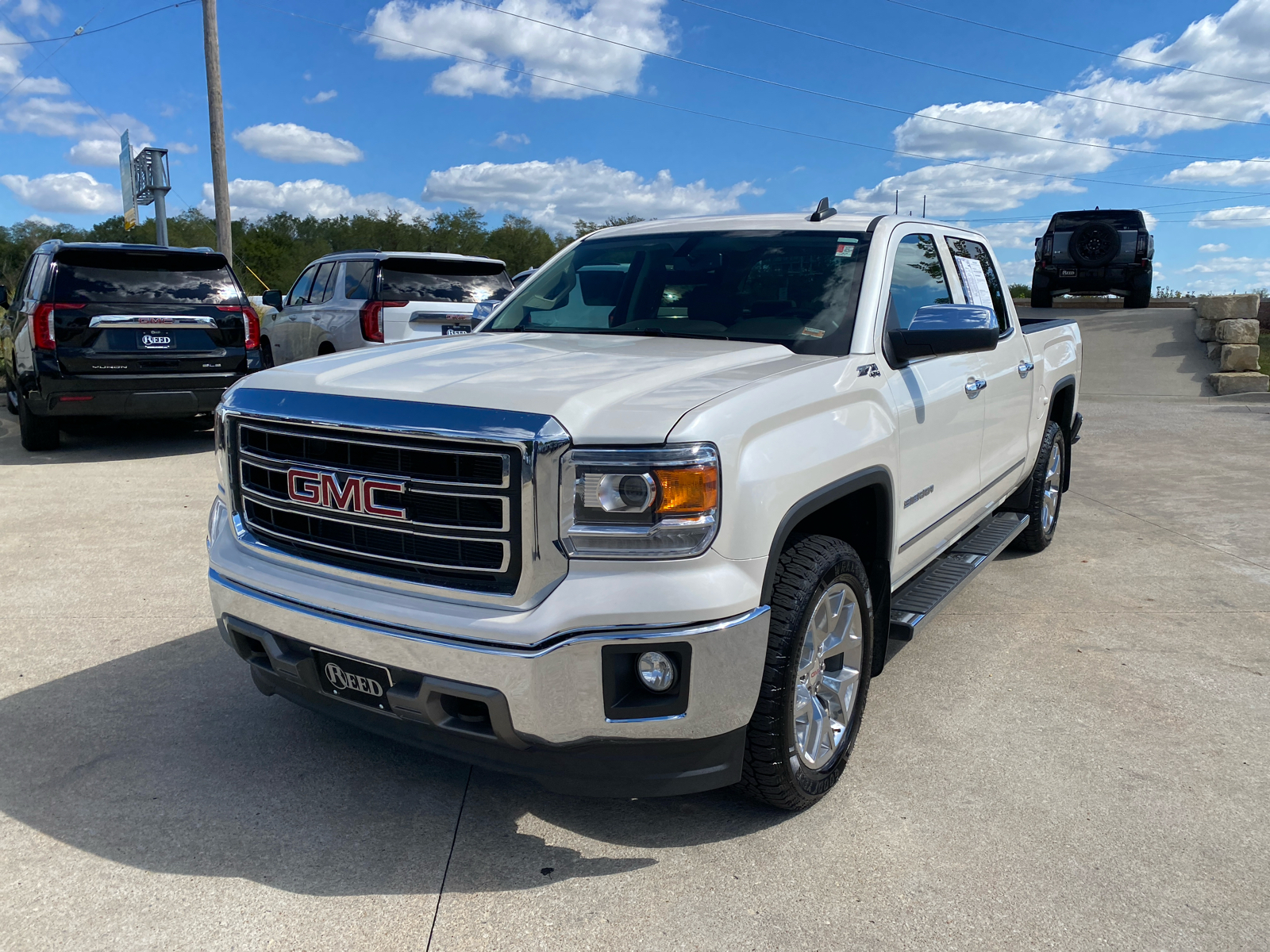 2015 GMC Sierra 1500 SLT 4WD Crew Cab 143.5 2