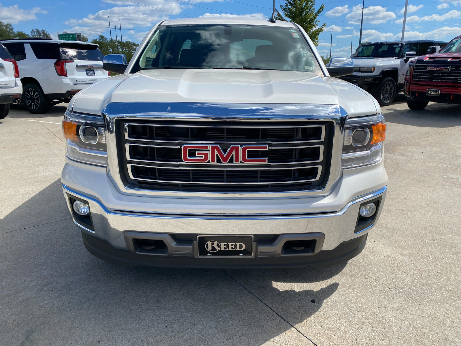 2015 GMC Sierra 1500 SLT 4WD Crew Cab 143.5 3