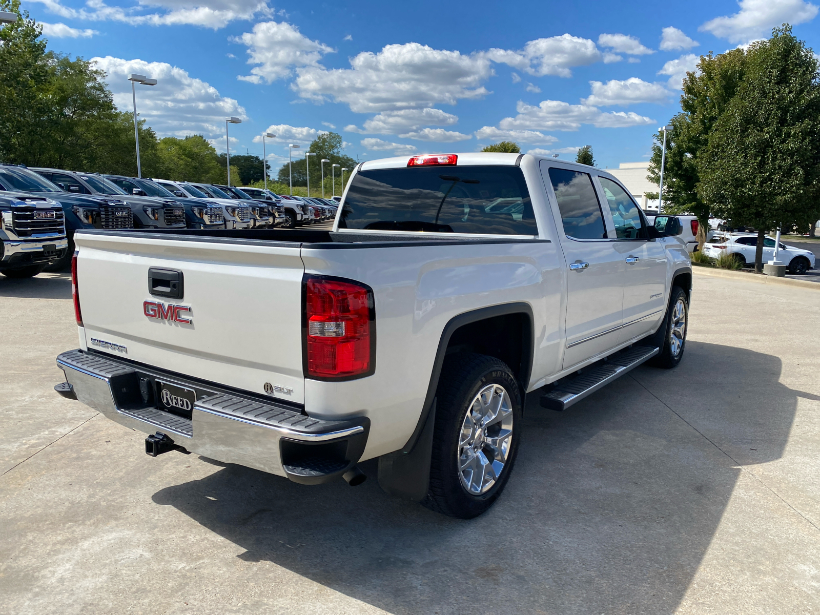 2015 GMC Sierra 1500 SLT 4WD Crew Cab 143.5 6