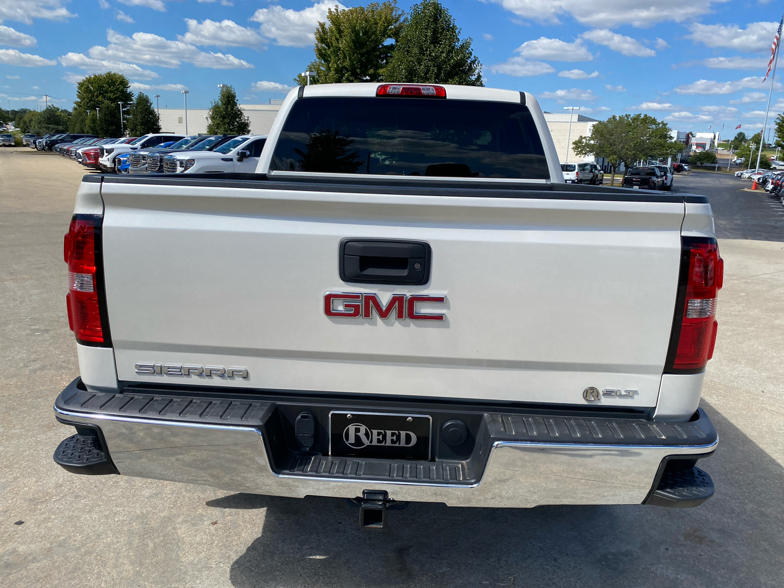 2015 GMC Sierra 1500 SLT 4WD Crew Cab 143.5 7