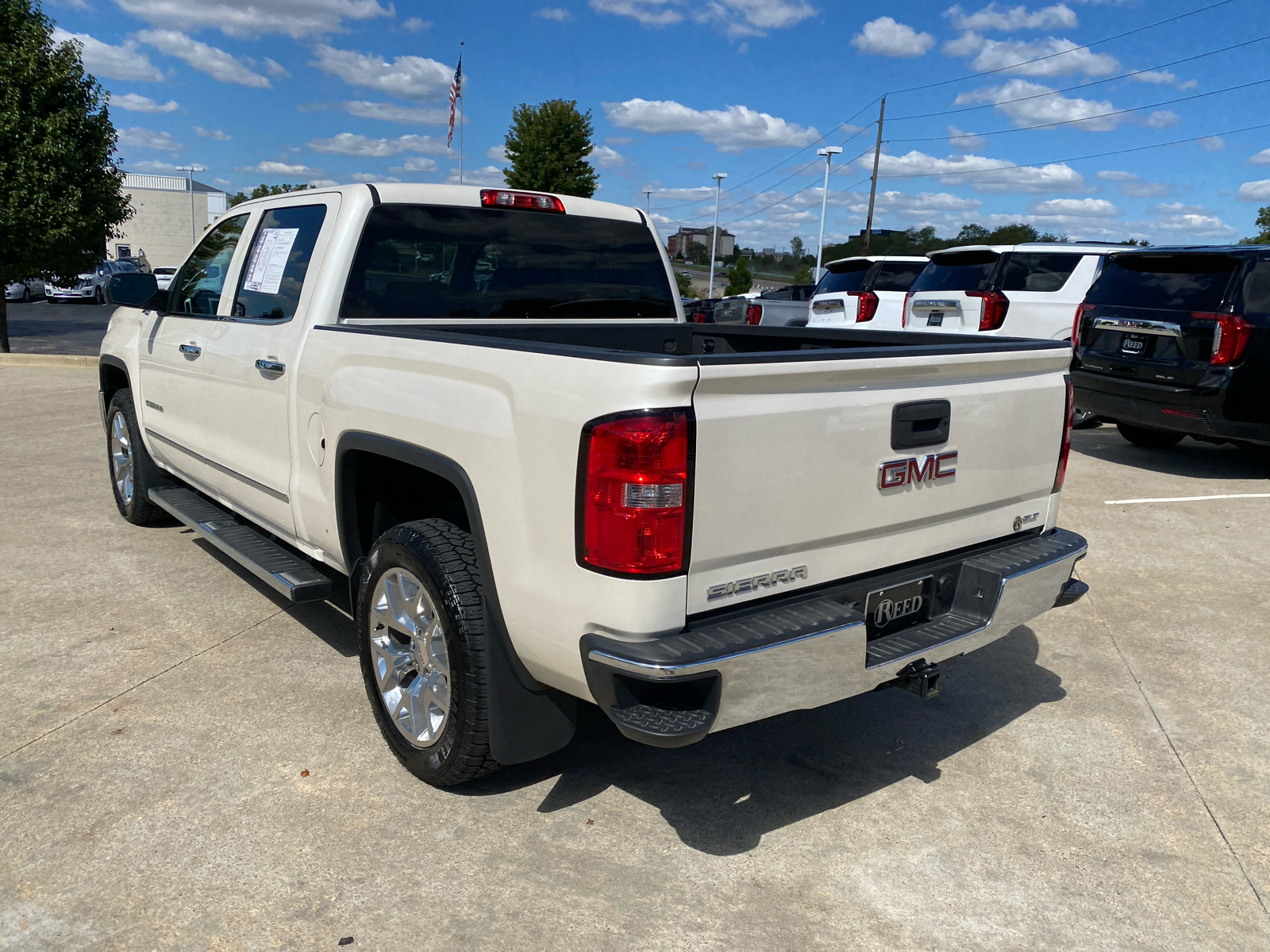 2015 GMC Sierra 1500 SLT 4WD Crew Cab 143.5 8