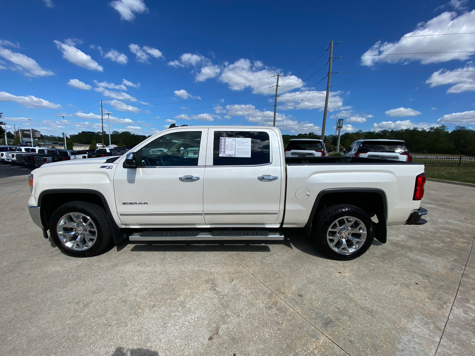 2015 GMC Sierra 1500 SLT 4WD Crew Cab 143.5 9