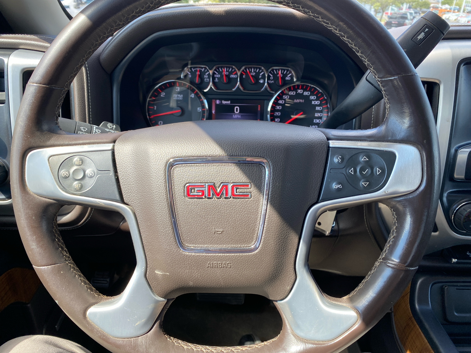 2015 GMC Sierra 1500 SLT 4WD Crew Cab 143.5 17