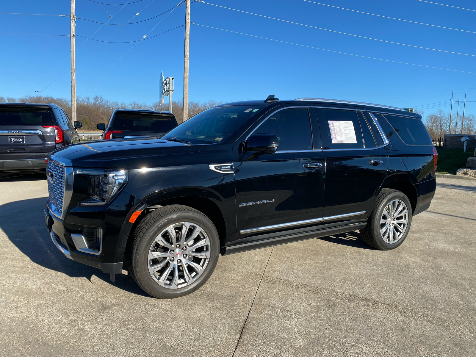 2021 GMC Yukon Denali 1