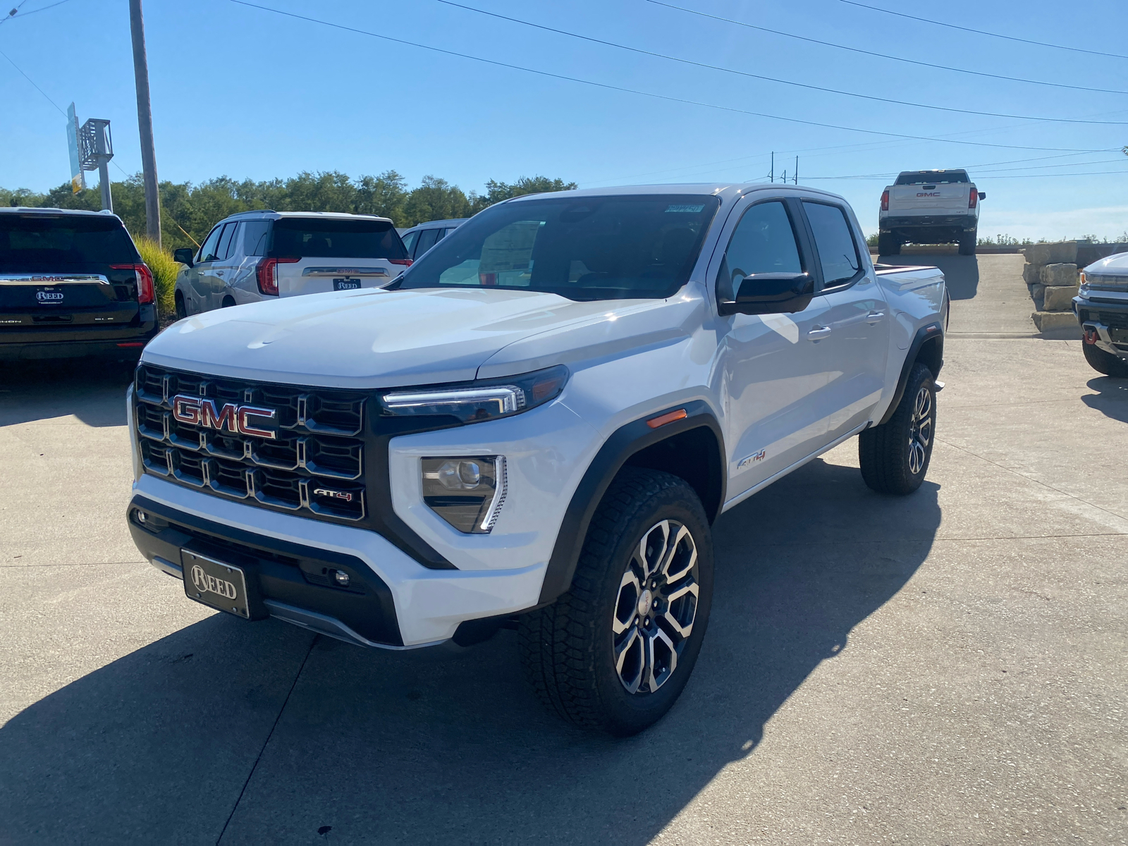 2024 GMC Canyon 4WD AT4 Crew Cab 2