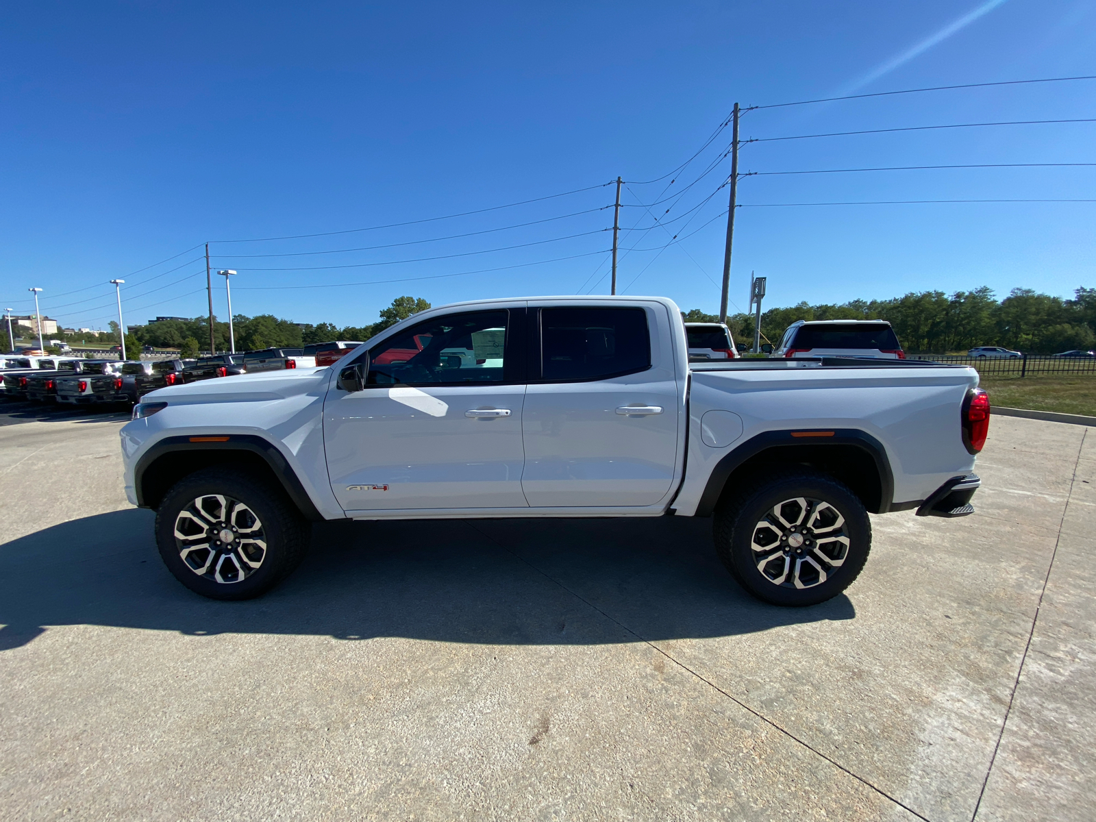 2024 GMC Canyon 4WD AT4 Crew Cab 9