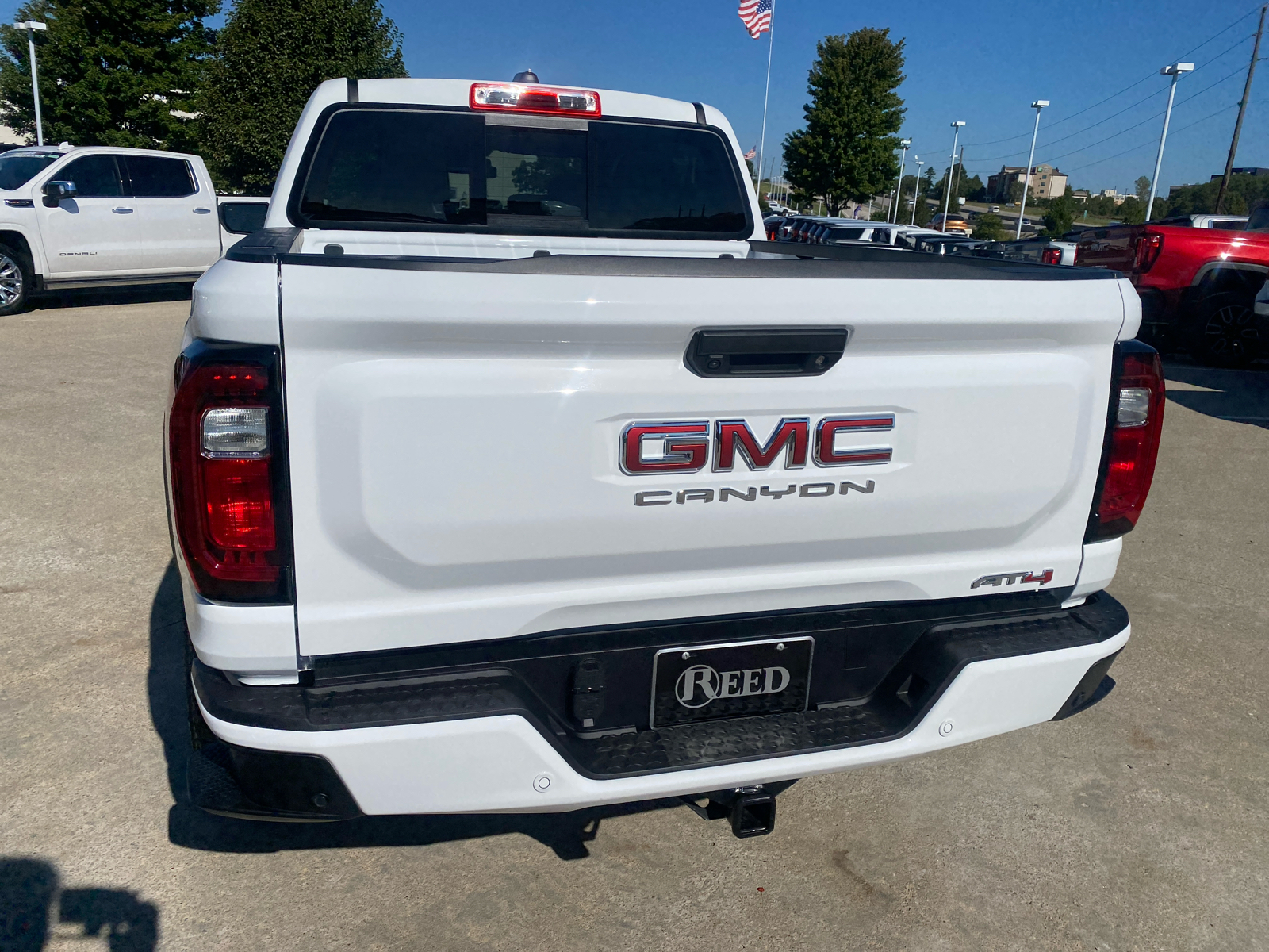 2024 GMC Canyon 4WD AT4 Crew Cab 32