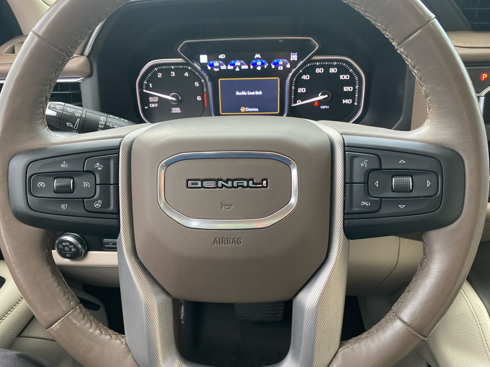 2021 GMC Yukon XL Denali 16