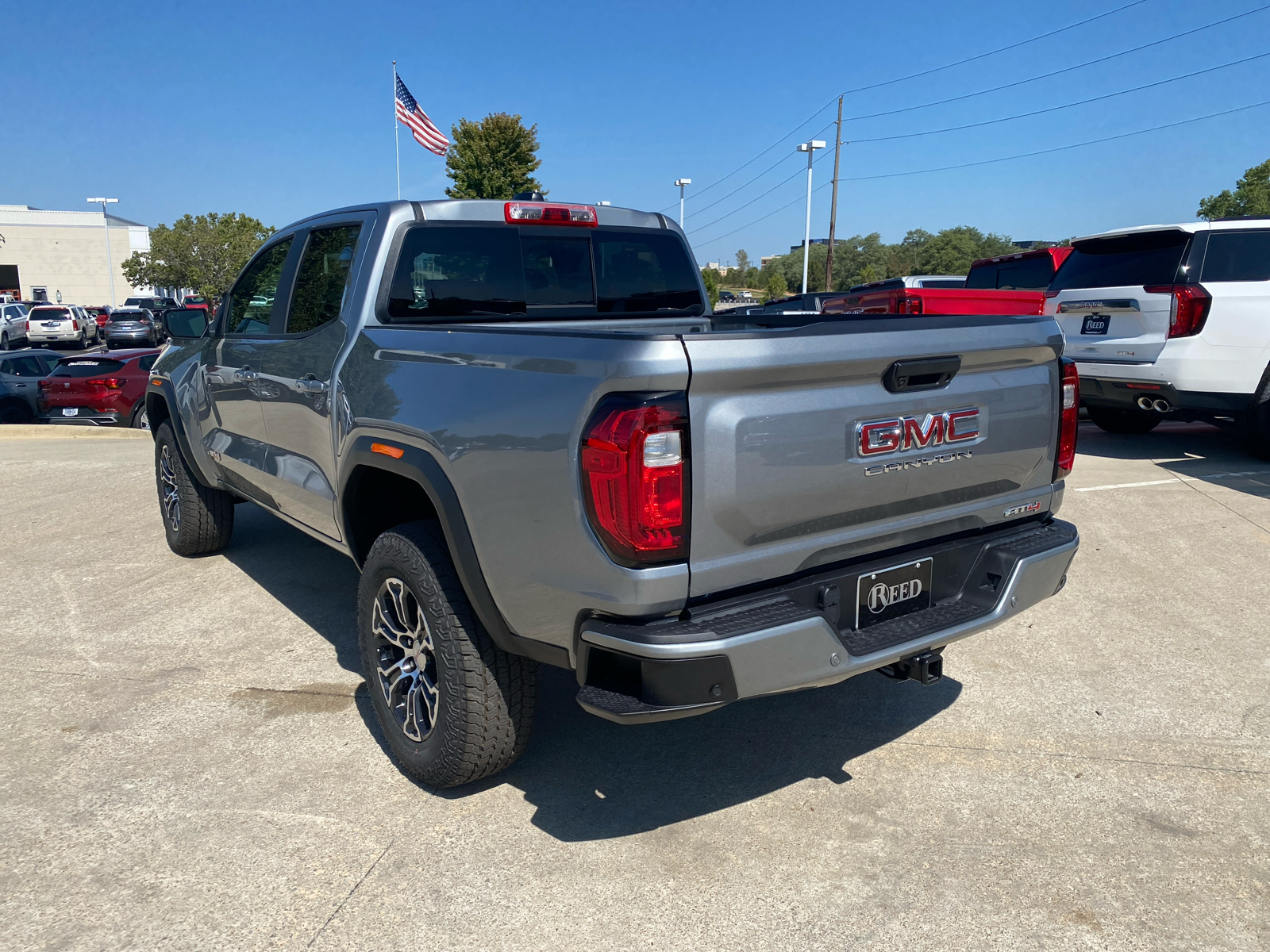 2024 GMC Canyon 4WD AT4 Crew Cab 8