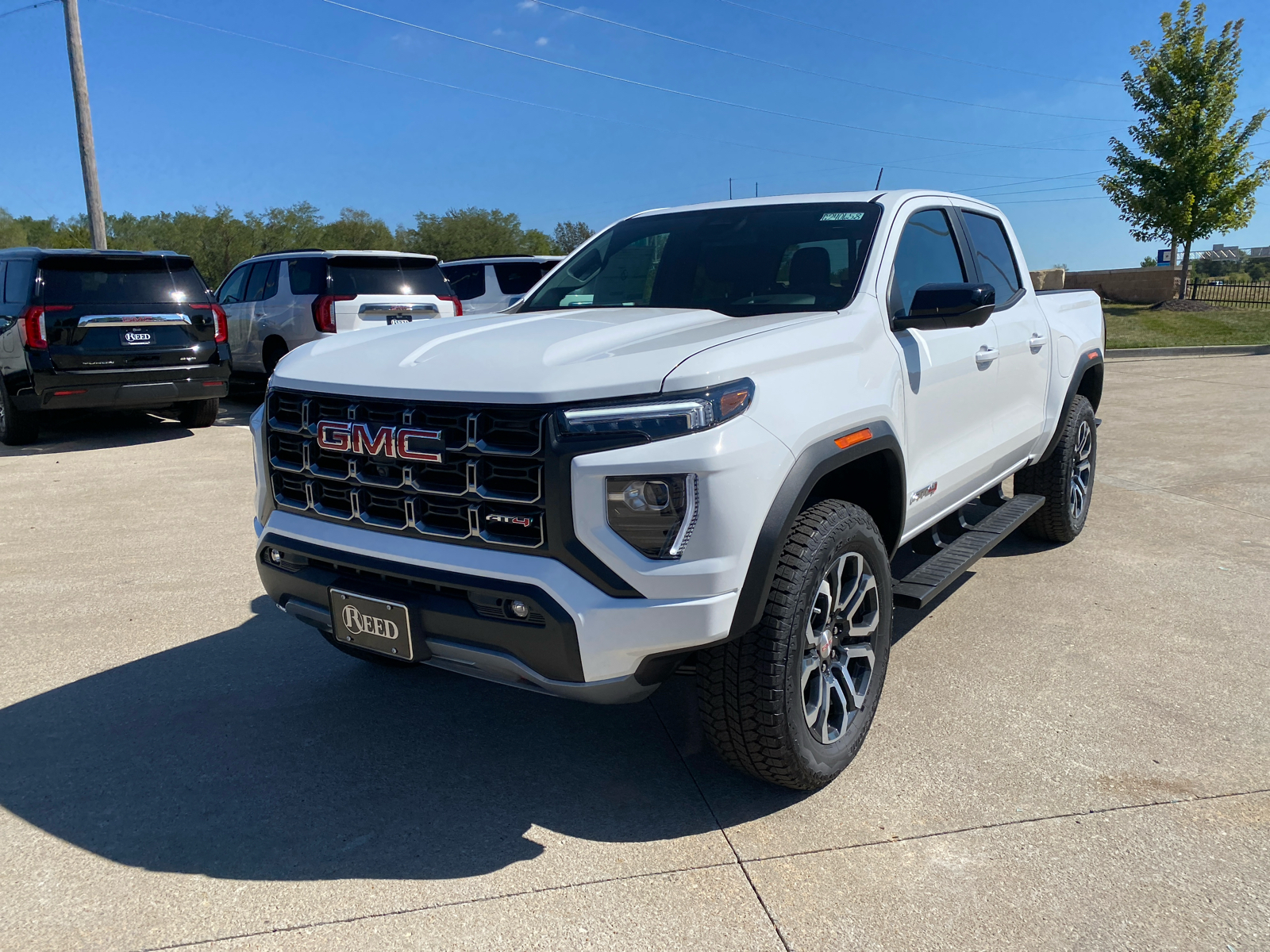 2024 GMC Canyon 4WD AT4 Crew Cab 2