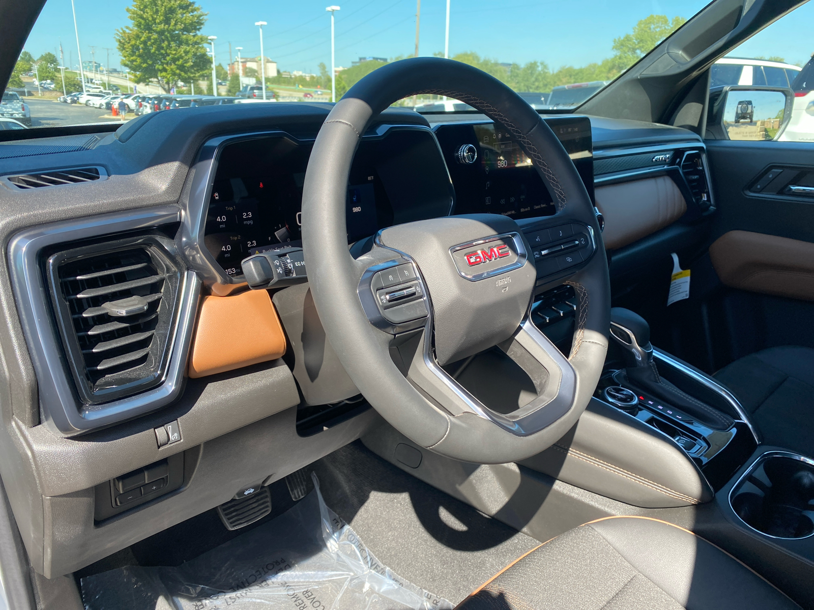 2024 GMC Canyon 4WD AT4 Crew Cab 12