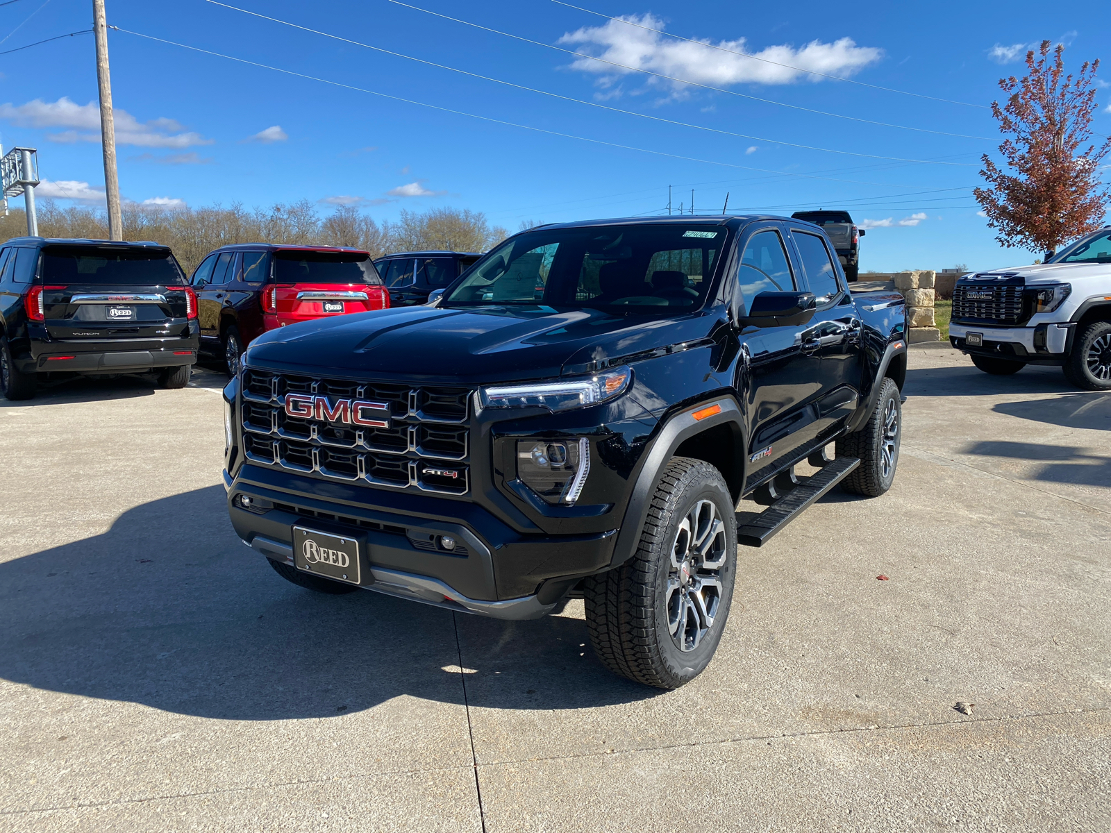 2024 GMC Canyon 4WD AT4 Crew Cab 2