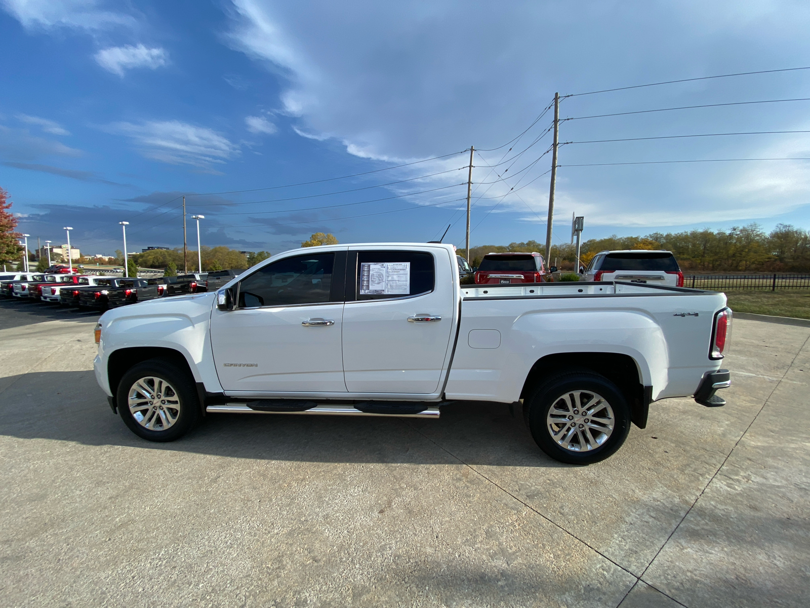 2015 GMC Canyon 4WD SLT Crew Cab 140.5 9